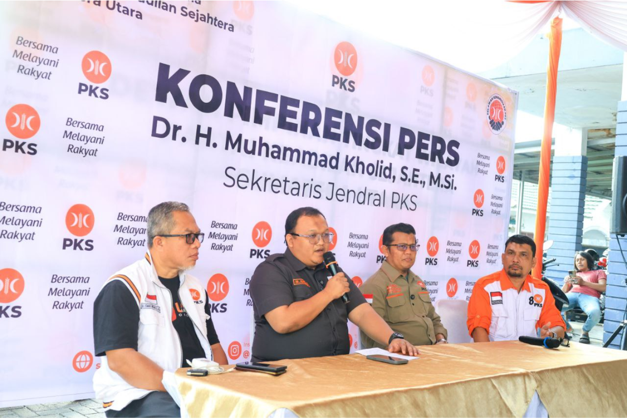 PKS Usul Prabowo Berkantor Sementara di Wilayah Terdampak Bencana Sumatera